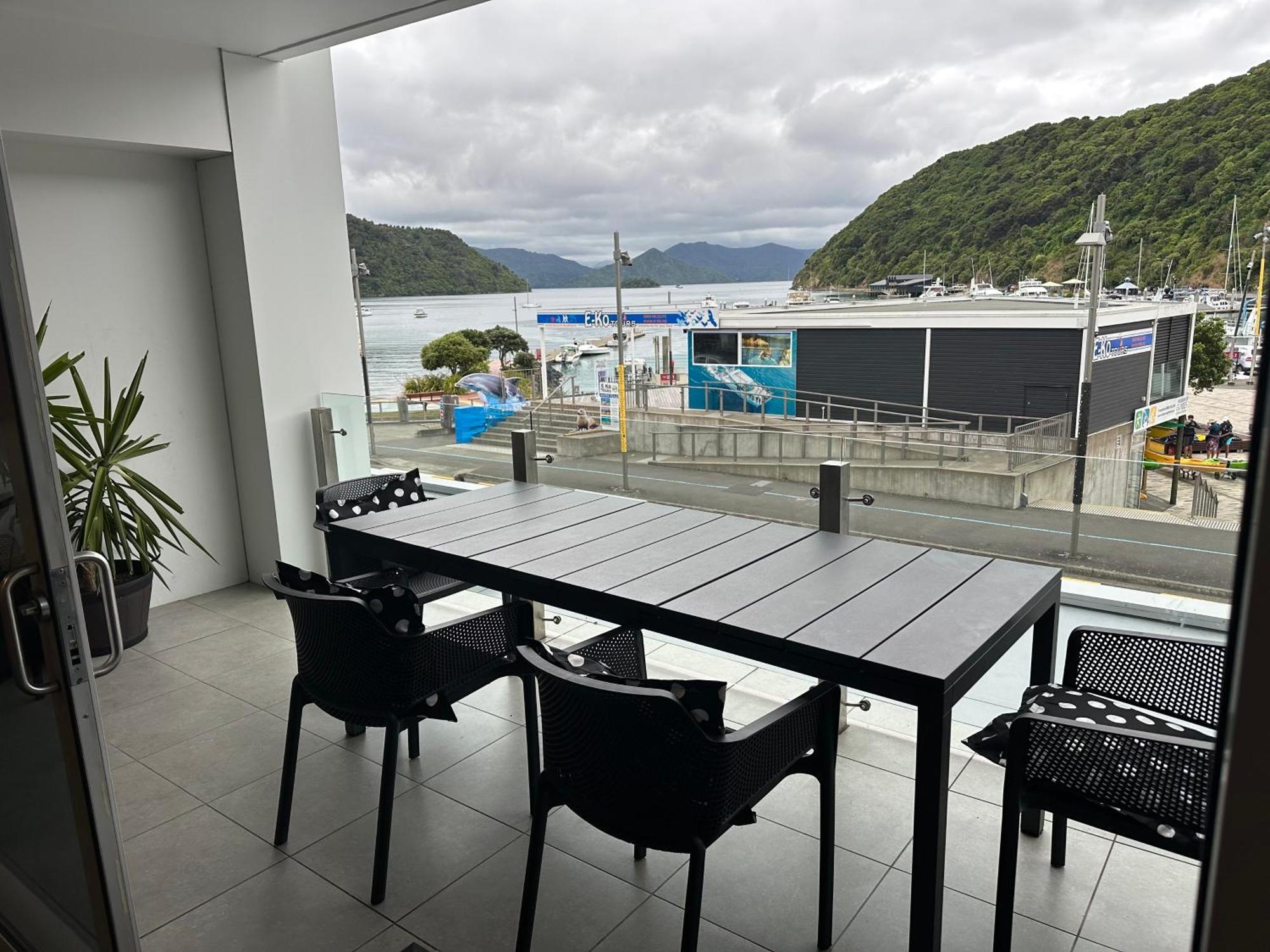 Picton Waterfront Apartments Extérieur photo