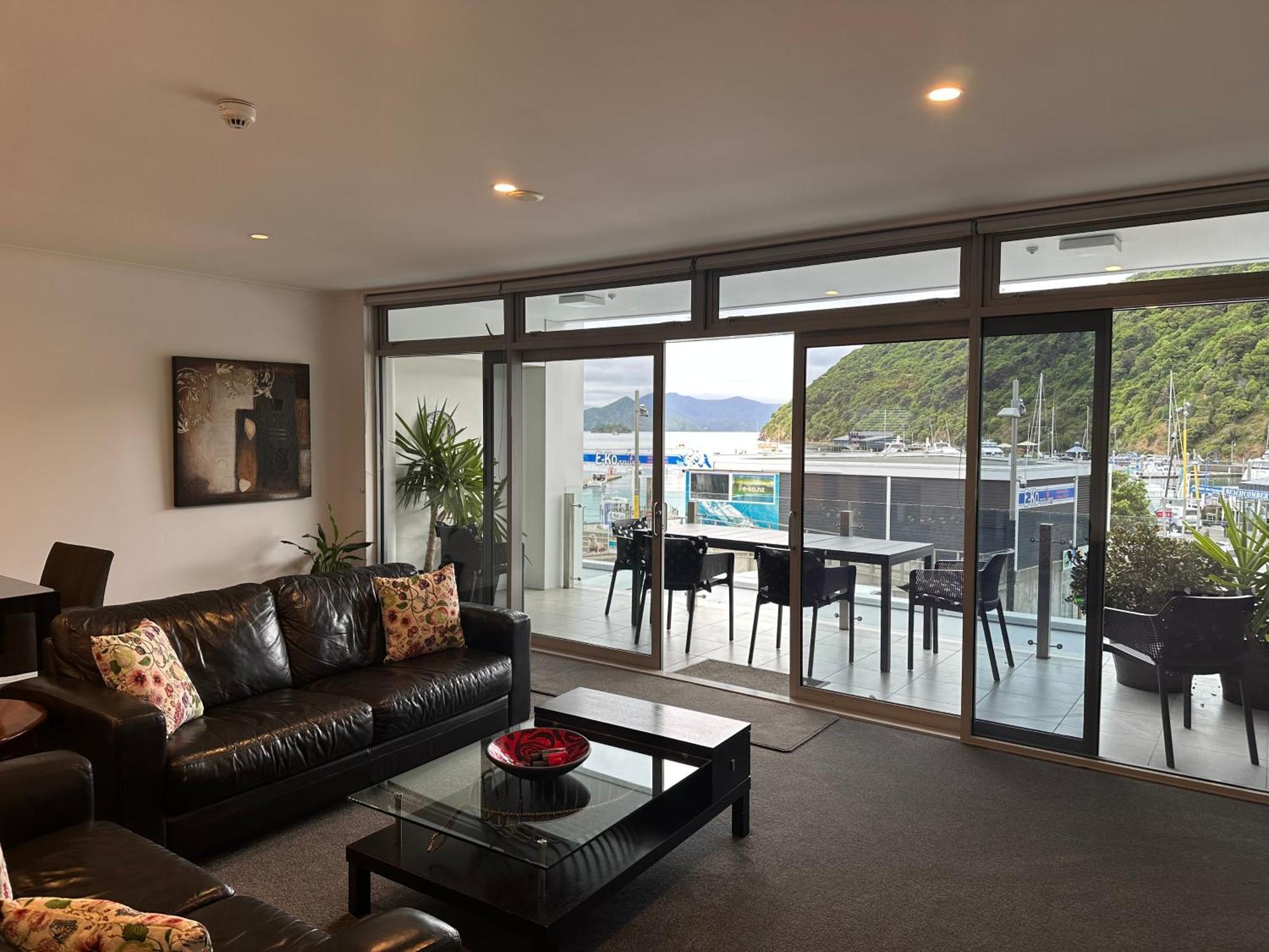 Picton Waterfront Apartments Extérieur photo